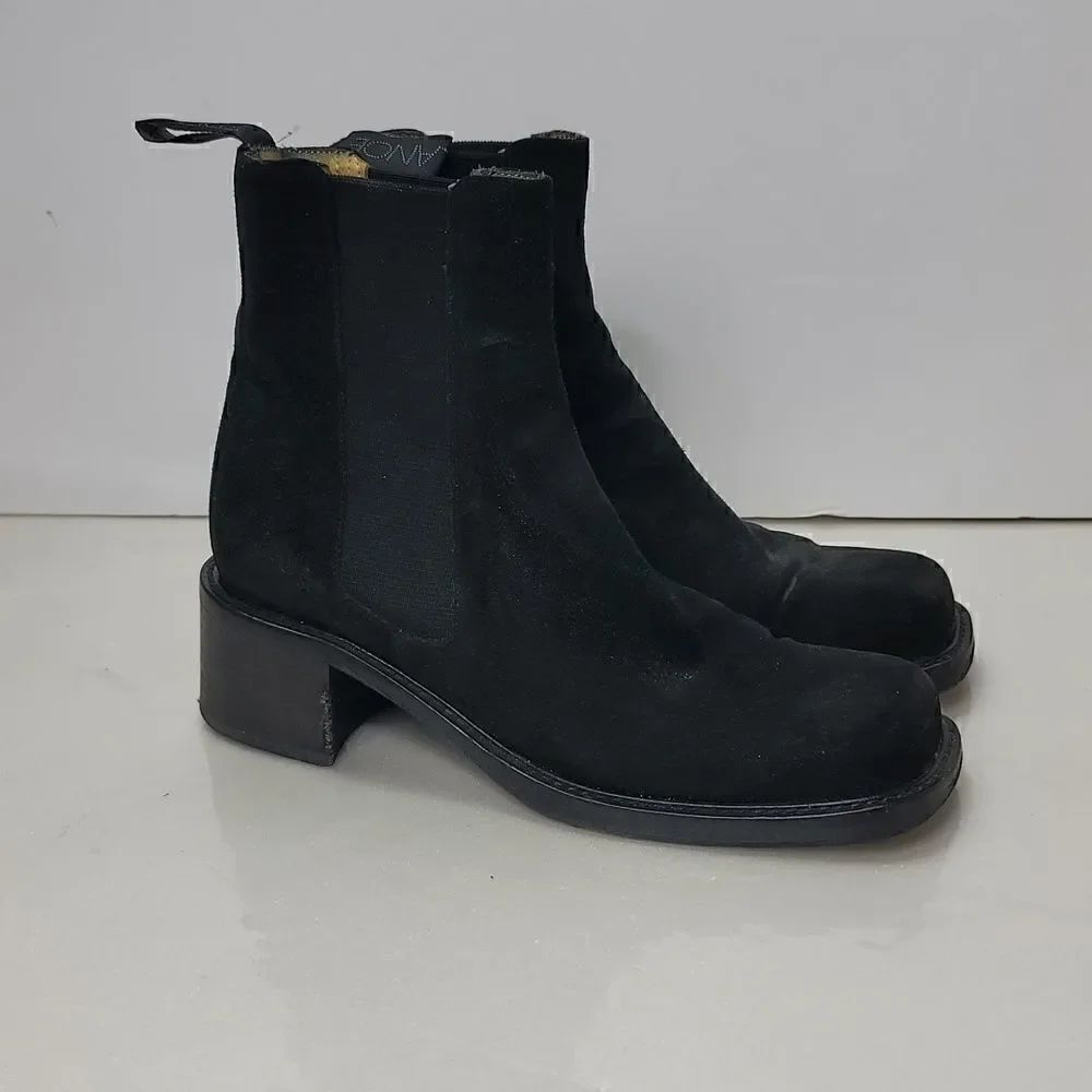 FreeLance Suede Boots size 35 or 4.5
